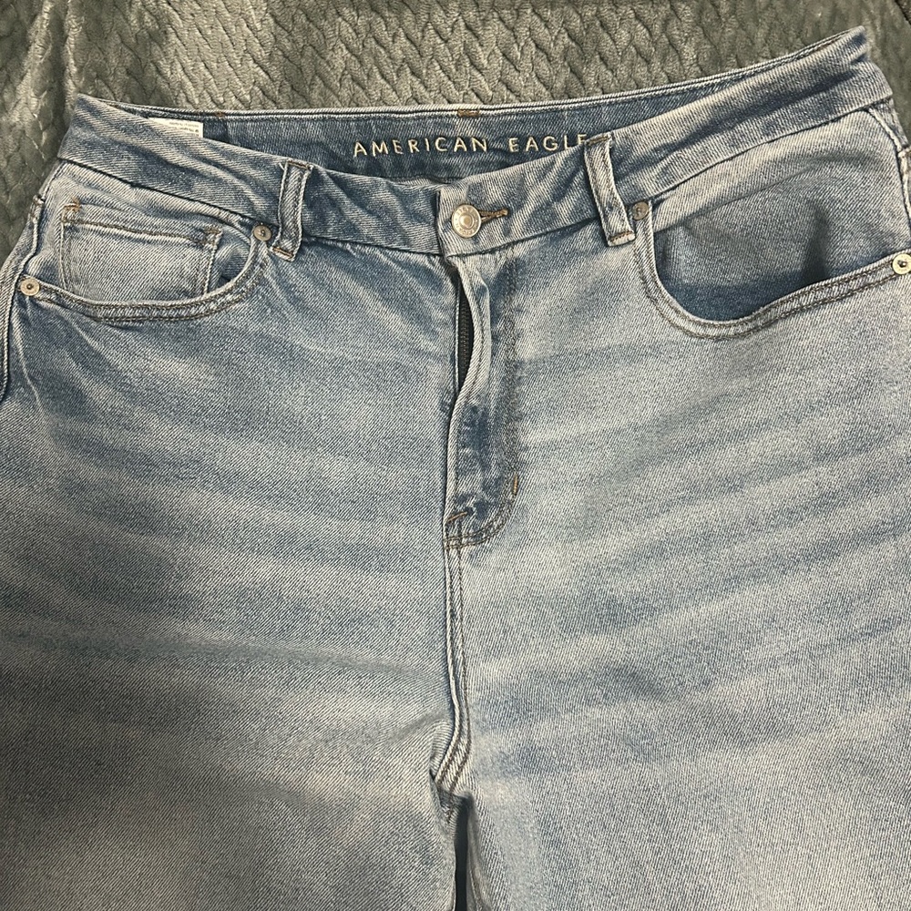 American Eagle mom jeans